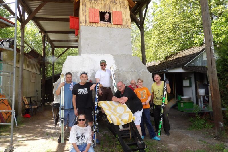 Ski- und Rodelspaß im heimischen Stadtwald